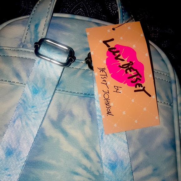 NEW Betsey Johnson Ti-Die Backpack Purse - Picture 4 of 4